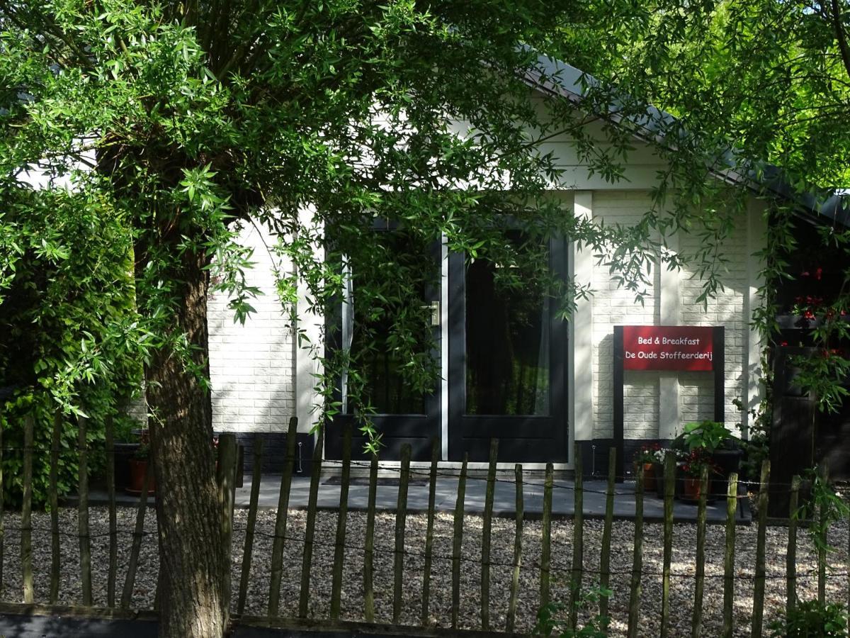Bed and Breakfast De Oude Stoffeerderij Dussen Exterior foto