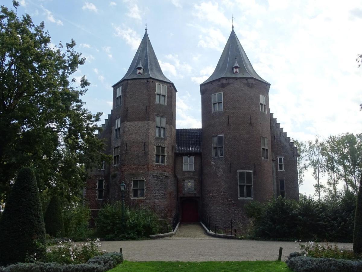 Bed and Breakfast De Oude Stoffeerderij Dussen Exterior foto