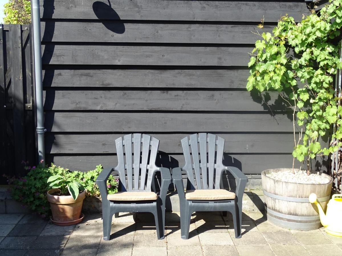 Bed and Breakfast De Oude Stoffeerderij Dussen Exterior foto